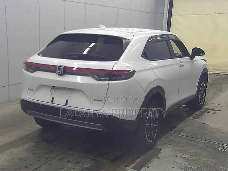 Honda Vezel RV5–X -Pearl SLLL-A1 2023