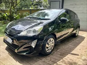 Toyota Aqua 2015
