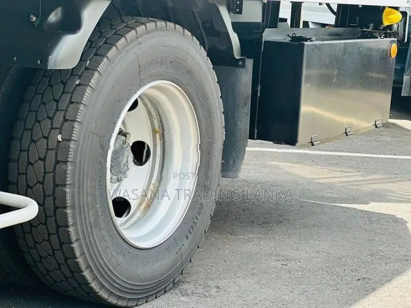 Isuzu Elf Full body freezer 2017
