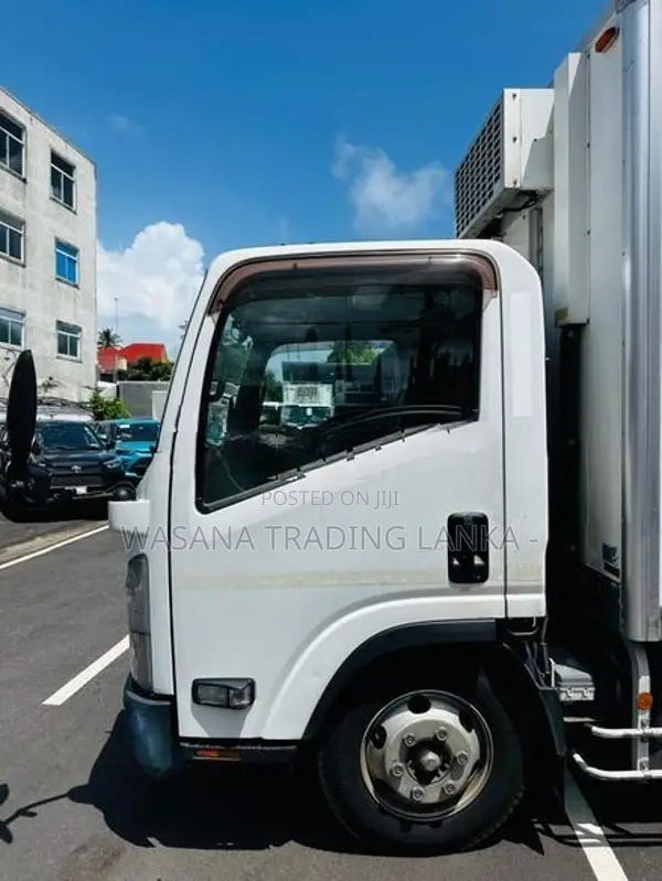 Isuzu Elf Full Body Freezer 2017