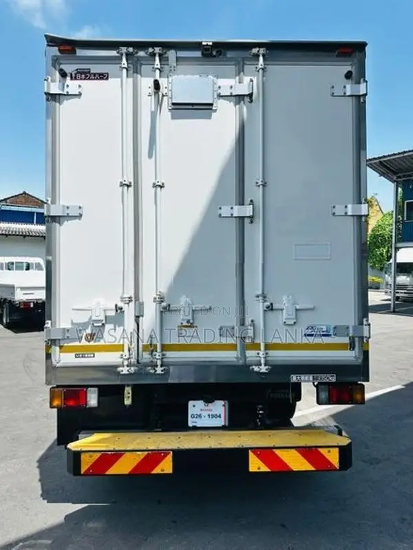 Isuzu Elf Full body freezer 2017