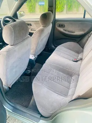 Nissan Sunny 1992