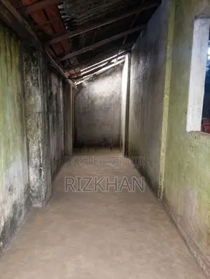 Prime Commercial Warehouse with Land for Sale – Kelaniya