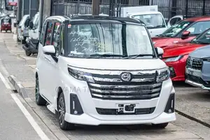 Toyota Roomy Custom GT Black Top 2026