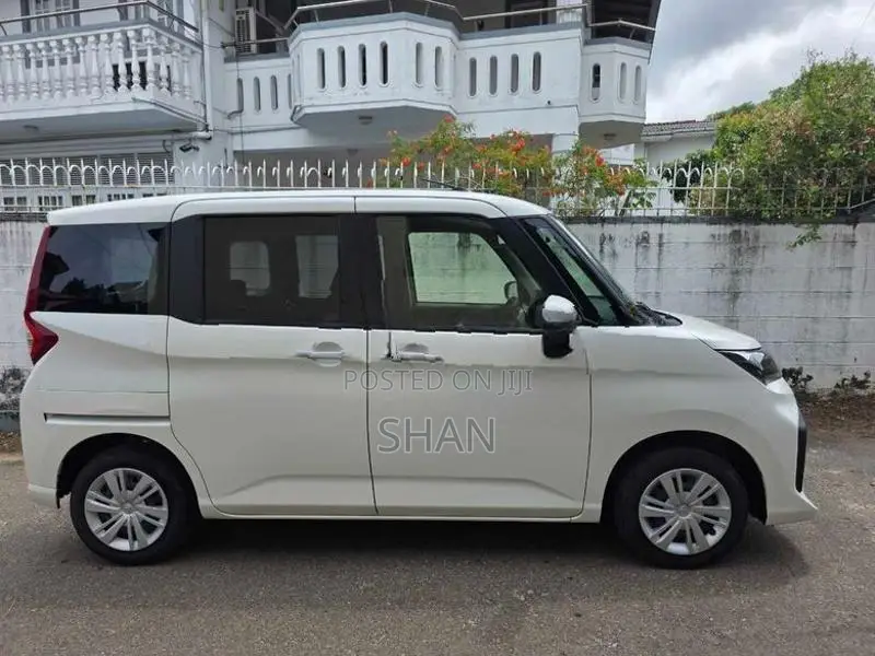 Toyota Roomy G 2023