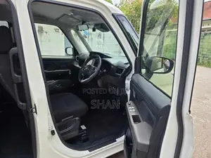 Toyota Roomy G 2023