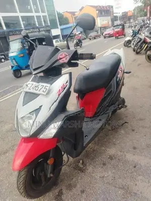 Yamaha RayZR 2017