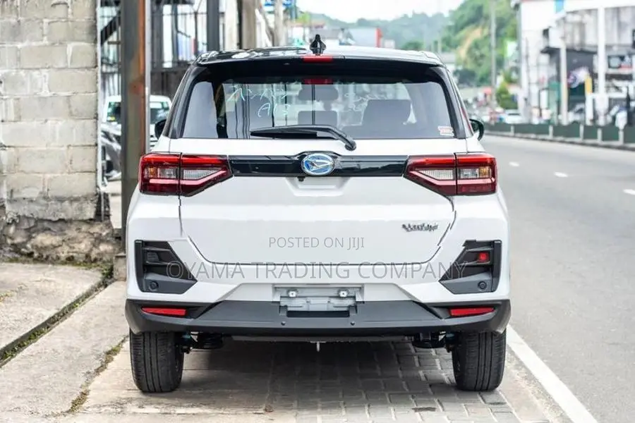 Daihatsu Rocky Premium G Hyb 2026