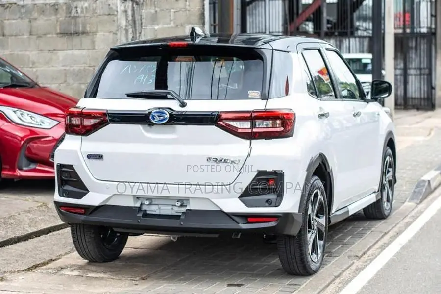 Daihatsu Rocky Premium G Hyb 2026