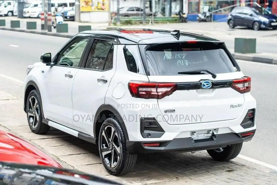 Daihatsu Rocky Premium G Hyb 2026