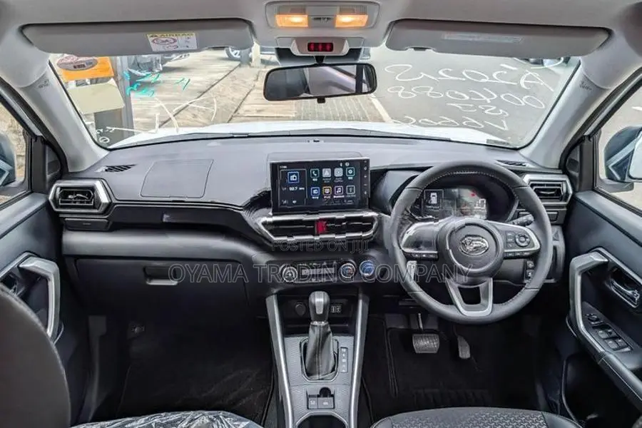 Daihatsu Rocky Premium G Hyb 2026