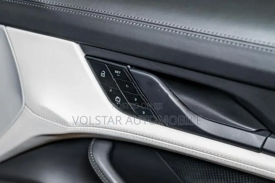 Porsche Taycan 4S Battery Plus ! 2023