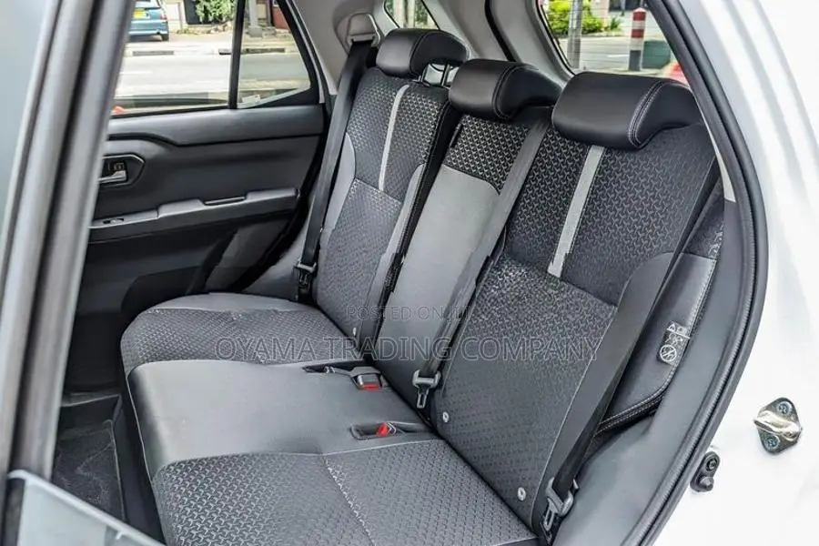 Daihatsu Rocky Premium G Hyb 2026