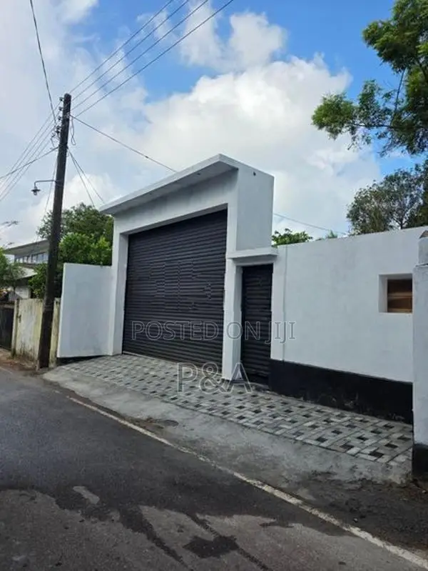 Piliyandala Town House for Sale