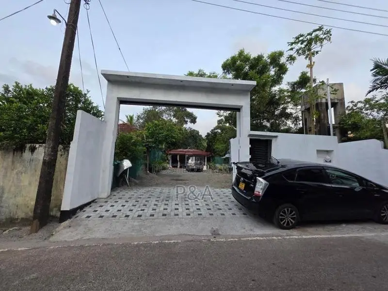 Piliyandala Town House for Sale