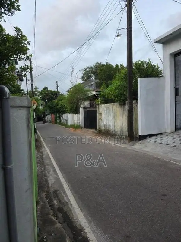 Piliyandala Town House for Sale