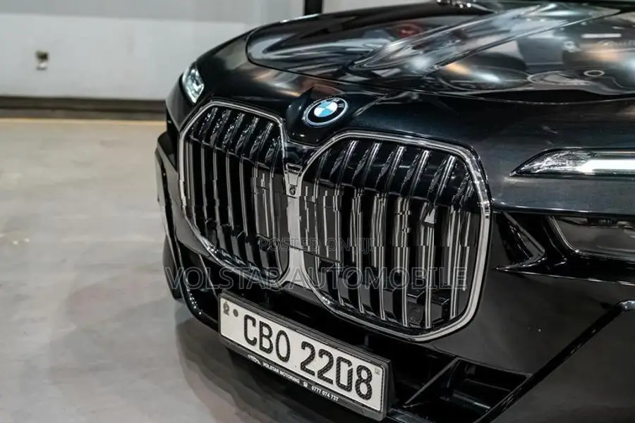 BMW i7 M Sport 2023