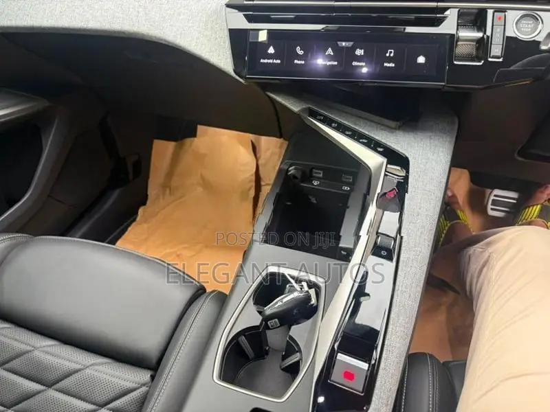 Peugeot 5008 GT LINE 2026