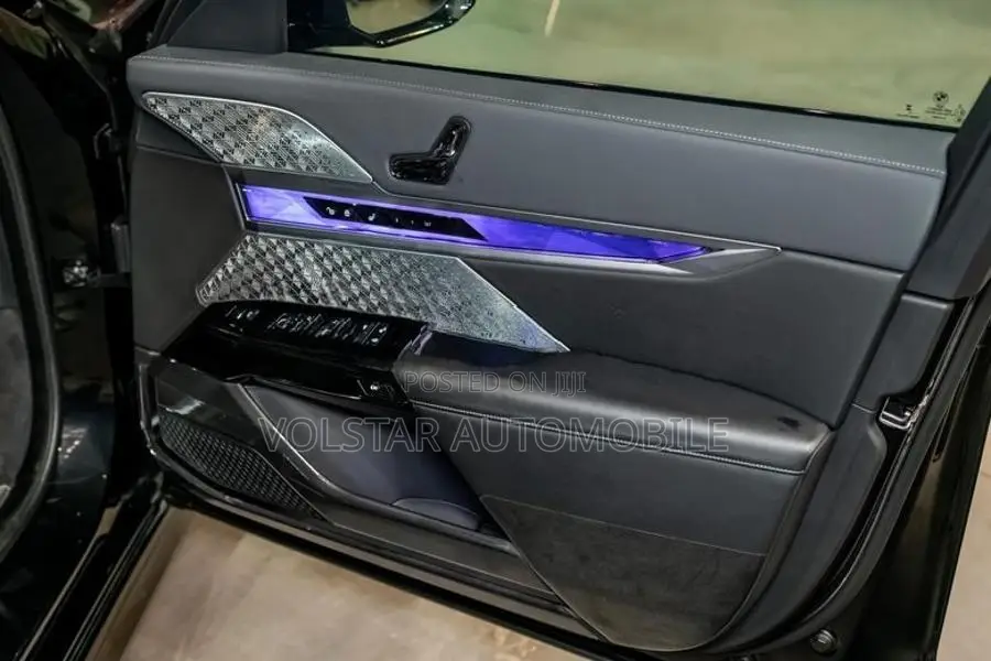 BMW i7 M Sport 2023