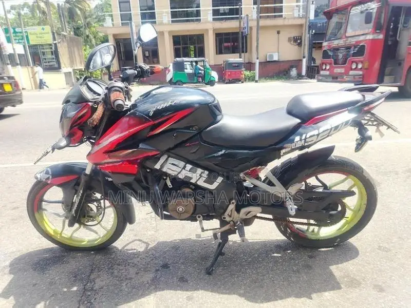 Bajaj NS 150 2016