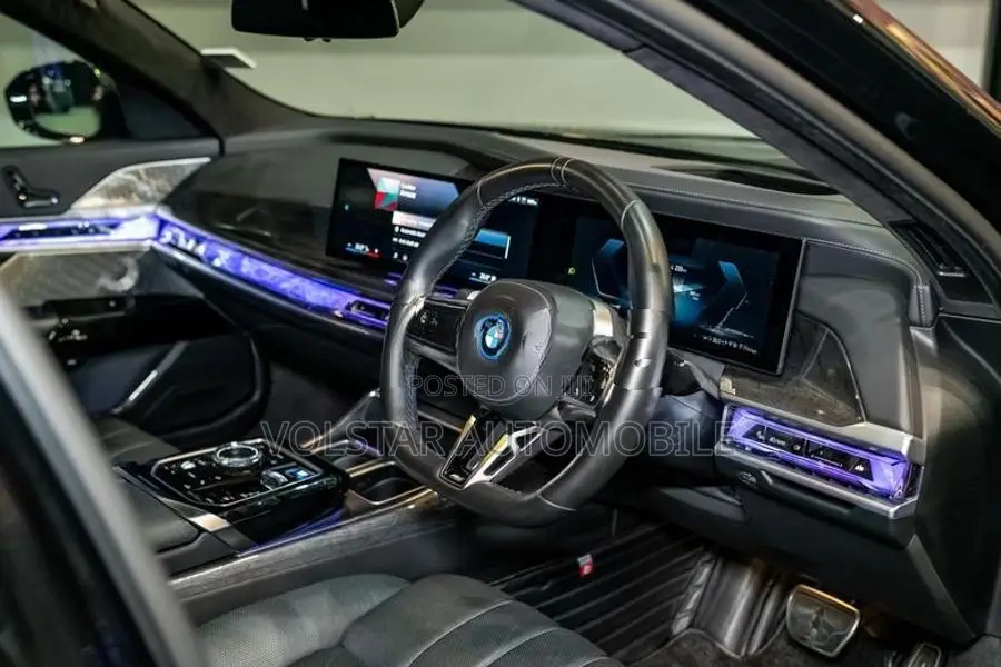 BMW i7 M Sport 2023