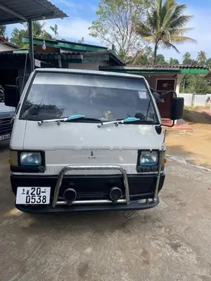 Mitsubishi L300 1981