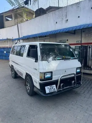 Mitsubishi L300 1981