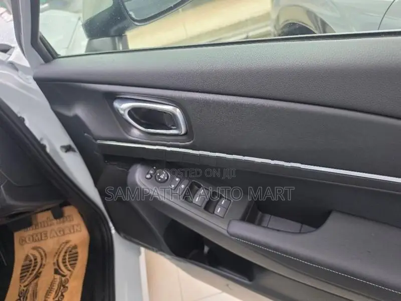 Honda Vezel Z PREMIUM 10 SPEAKER 2026