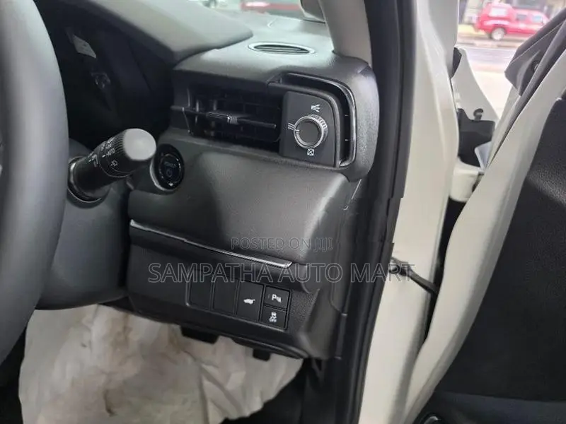 Honda Vezel Z PREMIUM 10 SPEAKER 2026
