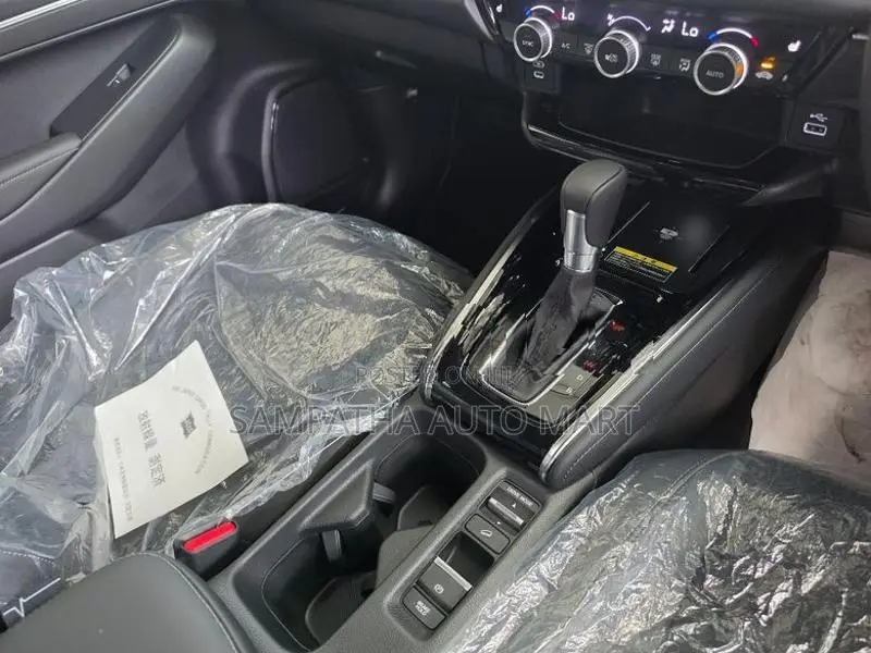 Honda Vezel Z PREMIUM 10 SPEAKER 2026
