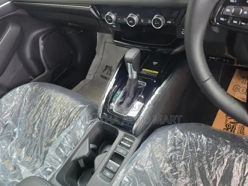Honda Vezel Z PREMIUM 10 SPEAKER 2026