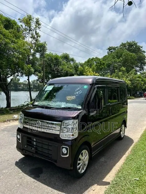 Nissan Clipper Nv100 Rio Wagon 2023