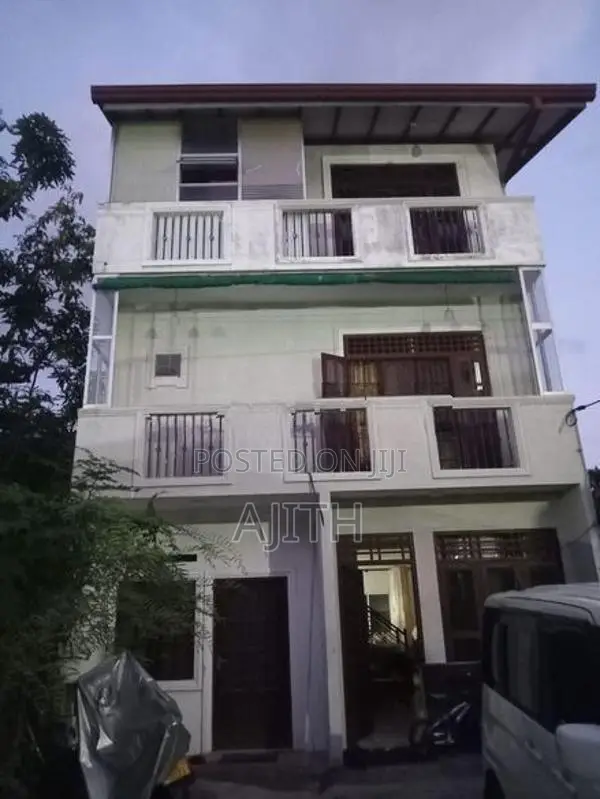 Three Storey House for Sale in Kelaniya