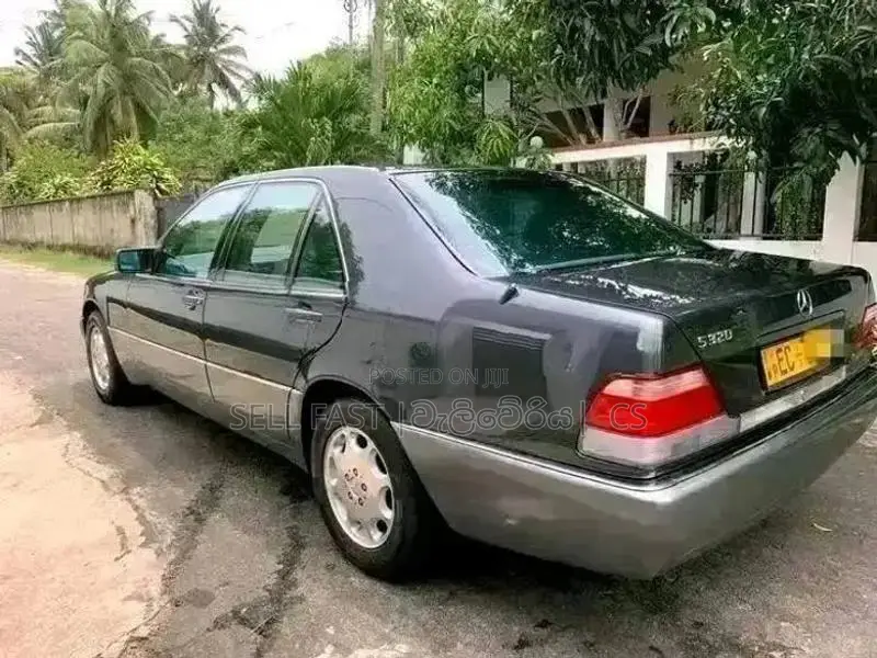 Mercedes Benz S320 1993