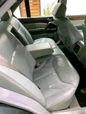 Mercedes Benz S320 1993