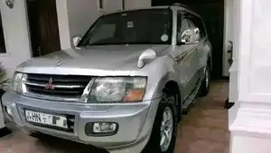 Mitsubishi Montero V6 2000