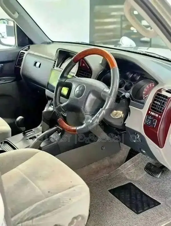 Mitsubishi Montero V6 2000