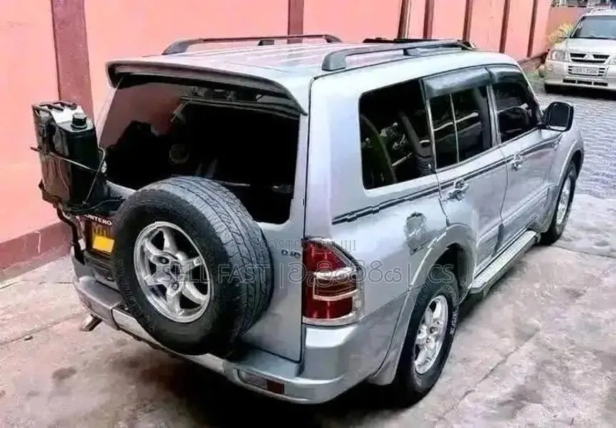 Mitsubishi Montero 2000