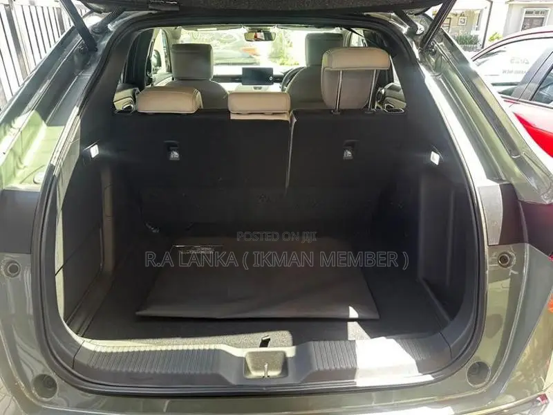 Honda Vezel Z Play Moonroof 2025