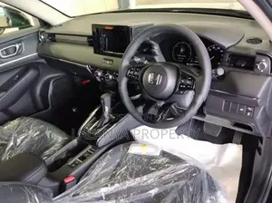 Honda Vezel RV5 – Z - Black 2025
