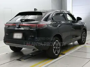 Honda Vezel RV5–X -Black SLLL-A1 2025