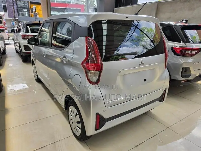 Mitsubishi eK Wagon M Grade Key Safety 2025