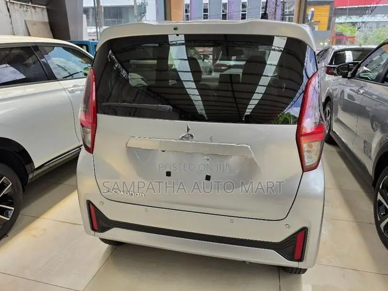 Mitsubishi eK Wagon M Grade Key Safety 2025