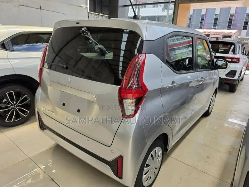 Mitsubishi eK Wagon M Grade Key Safety 2025