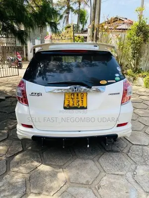 Honda Fit Shuttle 2014