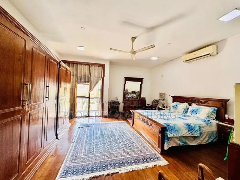 Colombo 03 Luxury 05BR House for Sale