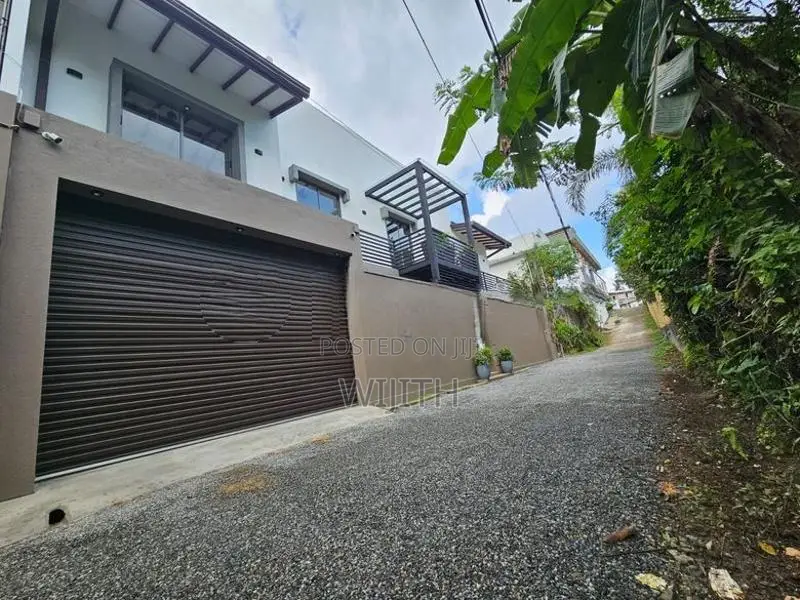 MODERN TWO STOREY HOUSE FOR SALE IN KOTTAWA