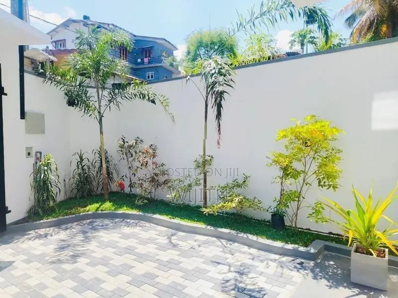 895DR LUXURY BRAND NEW THREE STOREY HOUSE FOR SALE IN MAHARAGAMA