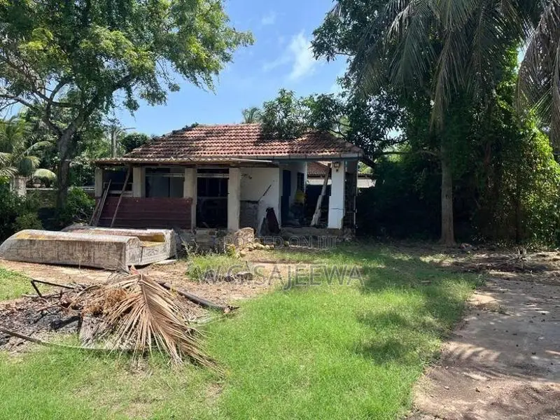 Residential Lagoon Facing Land Sale in Pitipana, Negombo