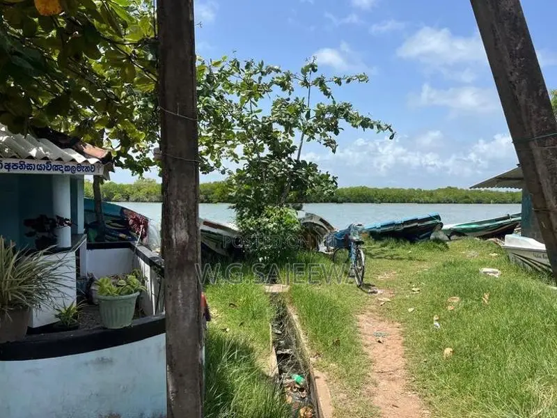Residential Lagoon Facing Land Sale in Pitipana, Negombo